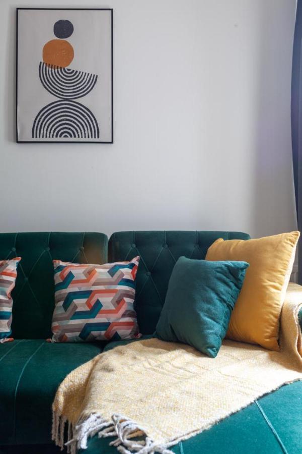 One Bedroom Flat In The Heart Of Brixton Londra Esterno foto